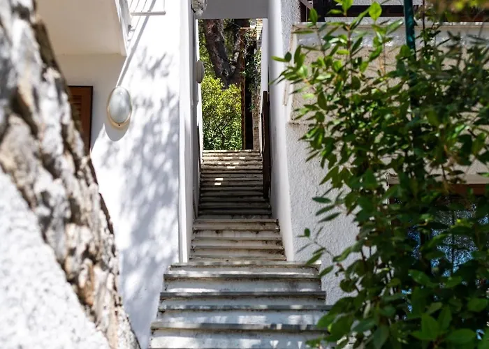 Villa Liogerma Boutique *